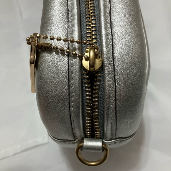 Coach Quilted Camera Bag - Picture 6 of 12